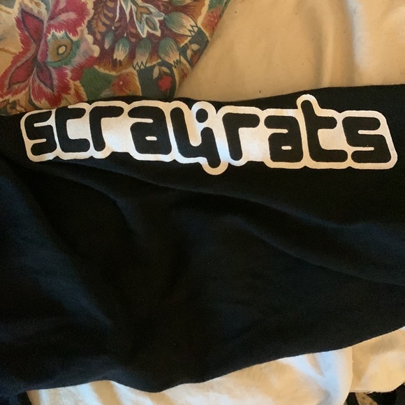 Black stray rats long sleeve shirt with logo on sleeves in good condition - Picture 3 of 3